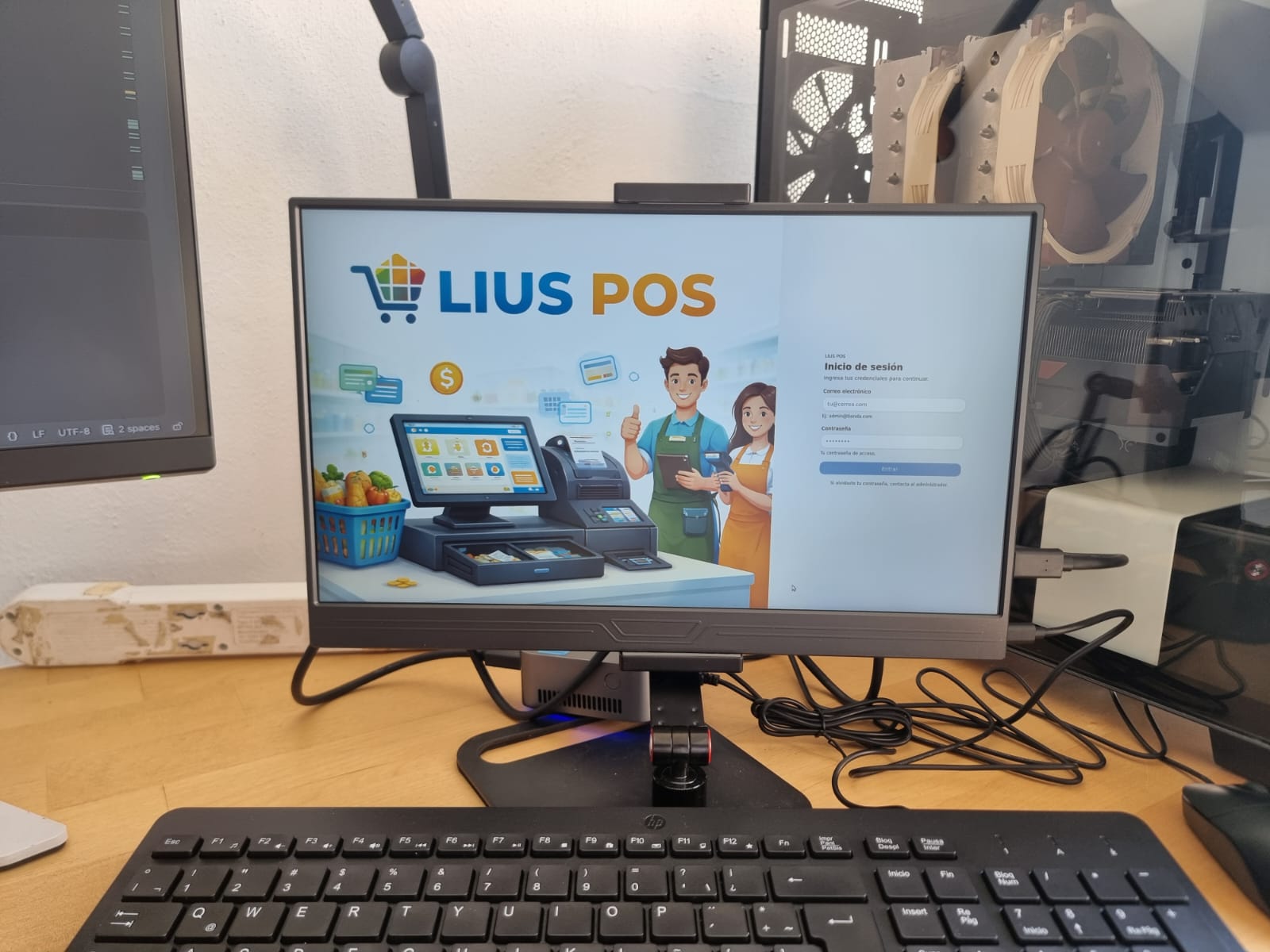 Cortes y control en Lius Cafe